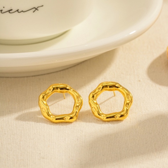 24K Gold Melted Circle Earrings*Waterproof*Sweatproof*Tarnish Resistant - Picture 5 of 8